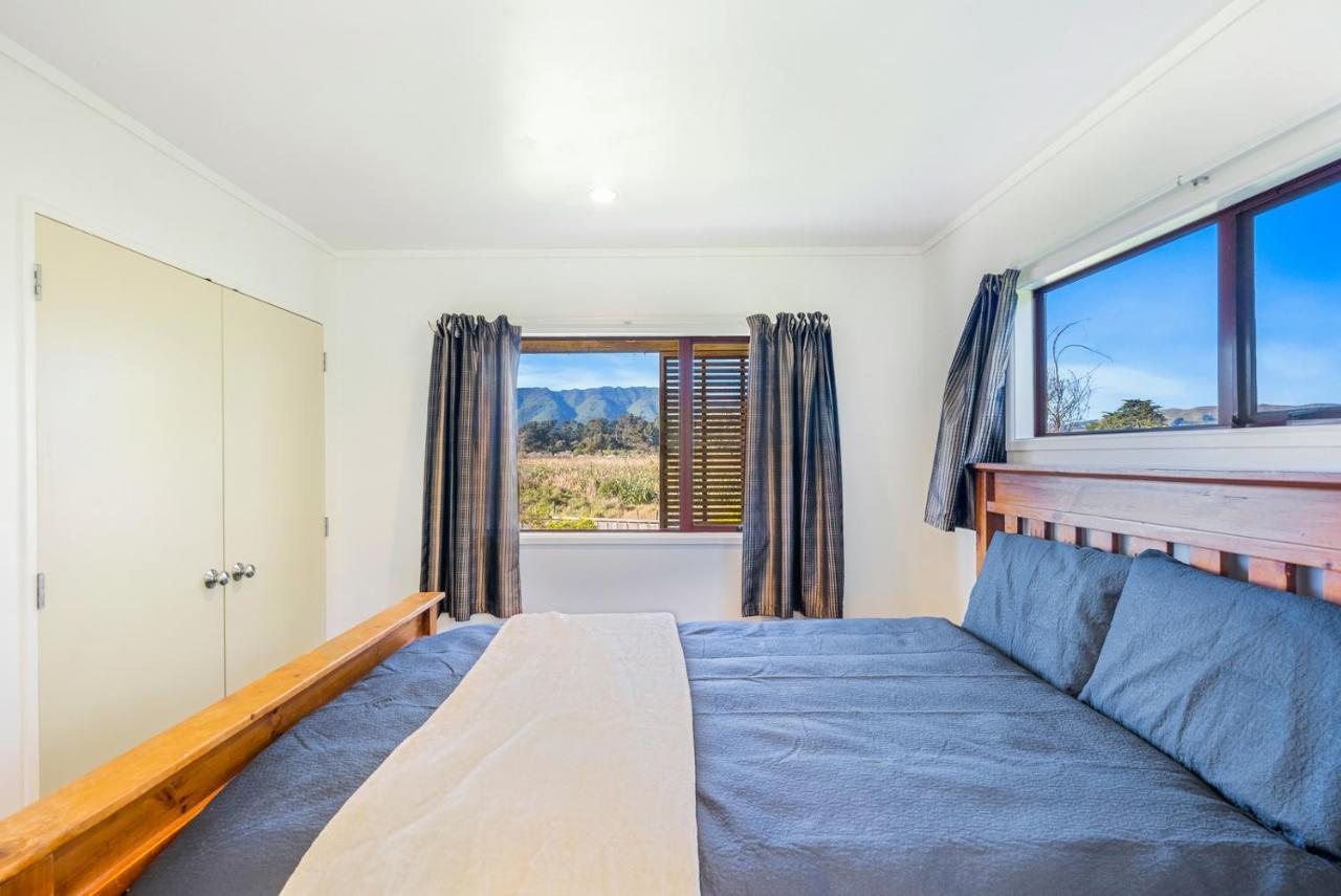 Cottage On Rutherford - Waikanae Holiday Home ภายนอก รูปภาพ