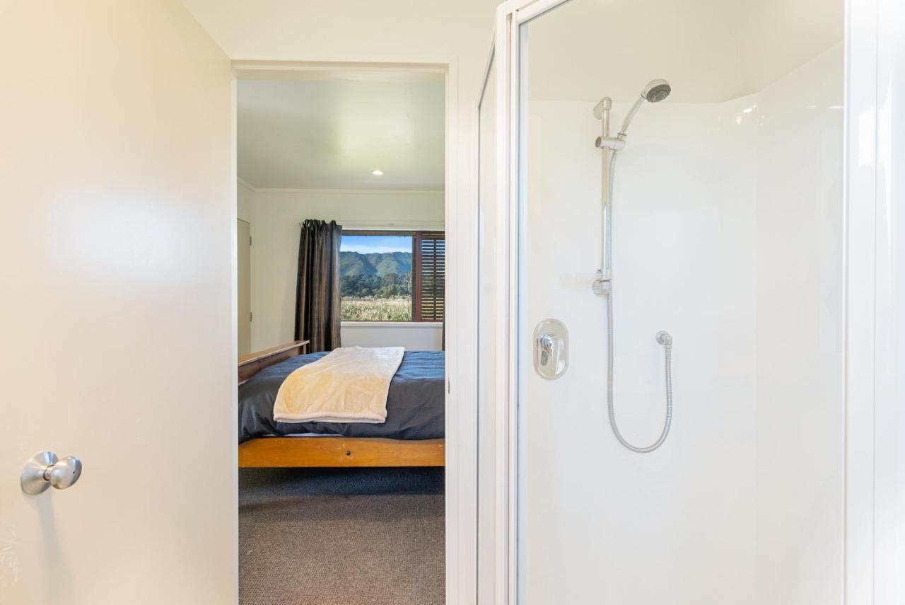Cottage On Rutherford - Waikanae Holiday Home ภายนอก รูปภาพ