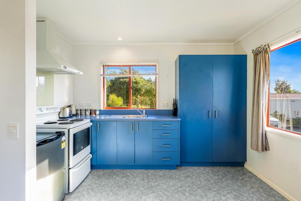 Cottage On Rutherford - Waikanae Holiday Home ภายนอก รูปภาพ