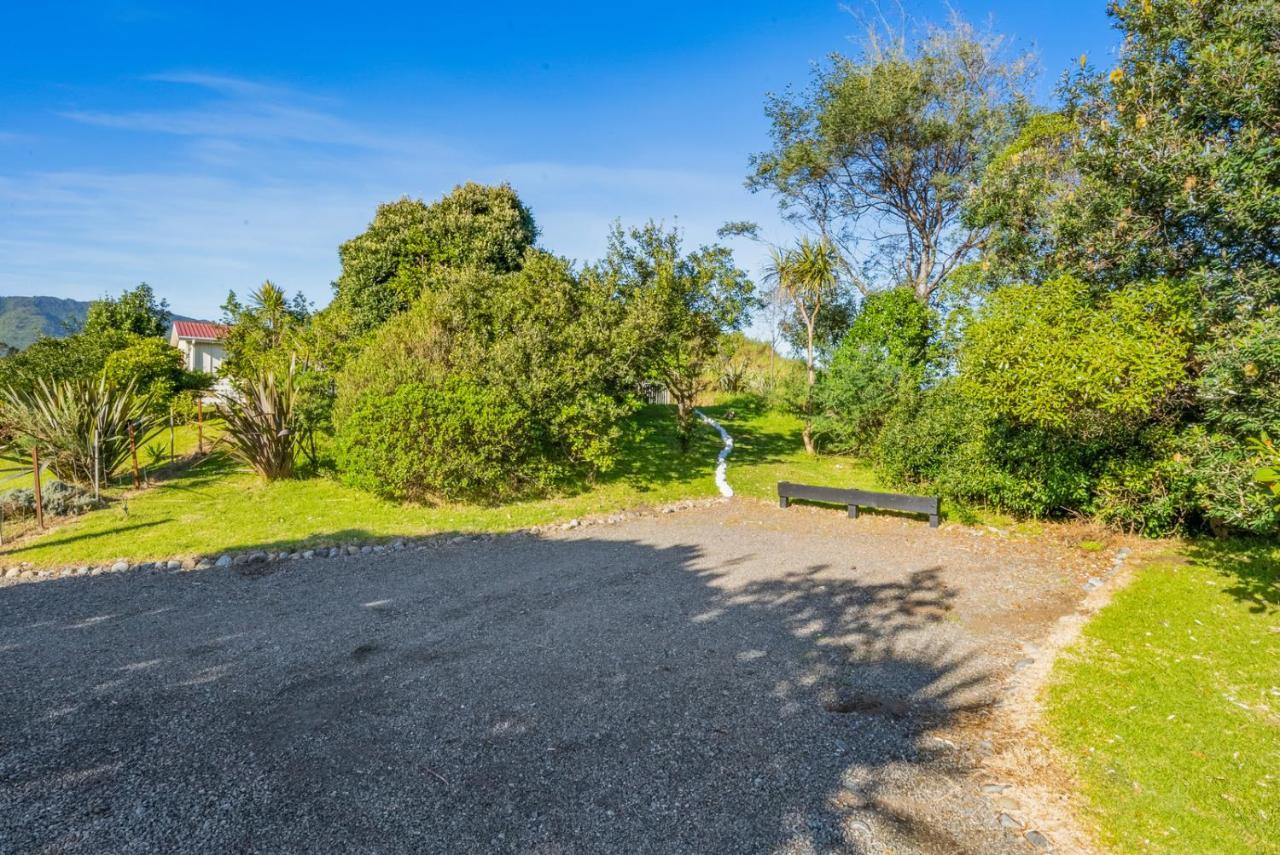 Cottage On Rutherford - Waikanae Holiday Home ภายนอก รูปภาพ